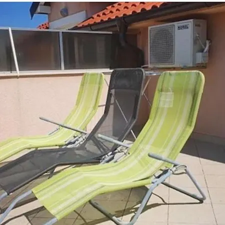 Apartman Maretic Apartment